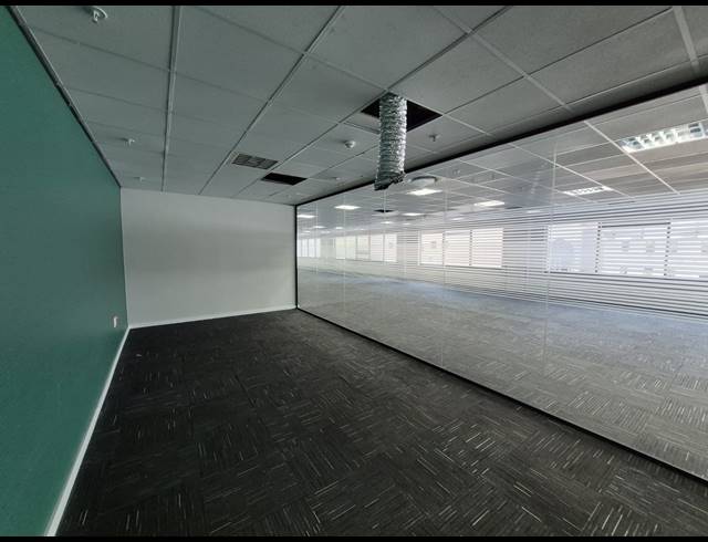 946M² OFFICE TO LET IN SANDTON CENTRAL